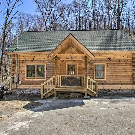 The Phoenix Cabin With Hot Tub In Gatlinburg! Esterno foto