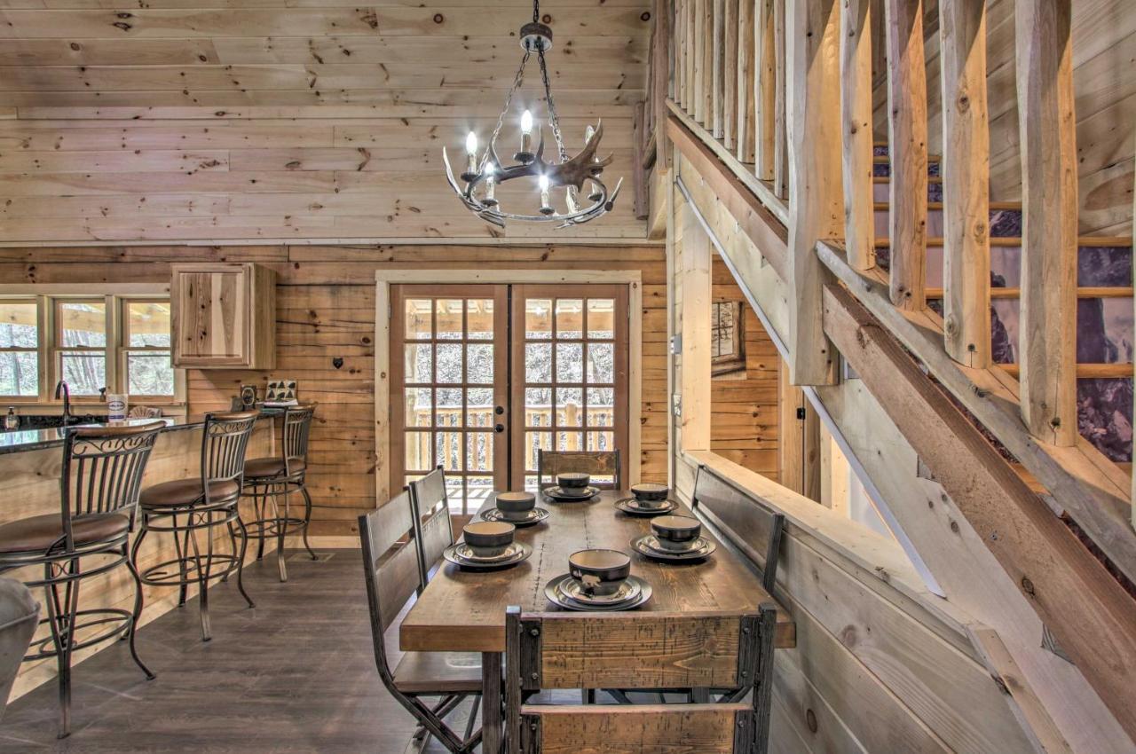 The Phoenix Cabin With Hot Tub In Gatlinburg! Esterno foto