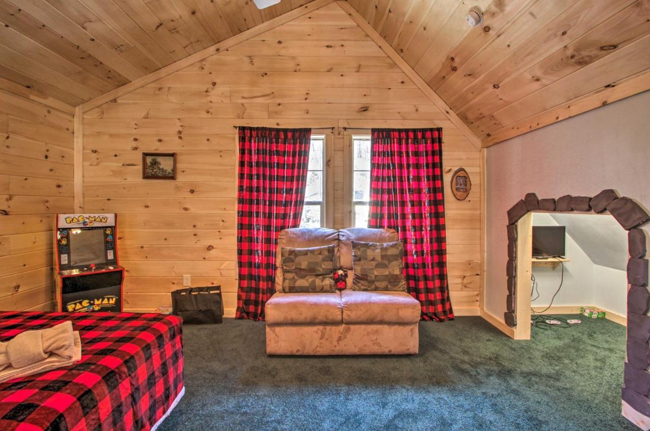 The Phoenix Cabin With Hot Tub In Gatlinburg! Esterno foto